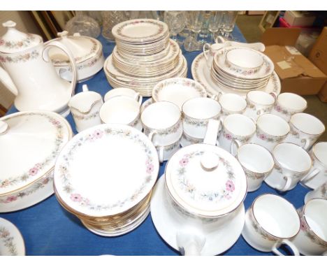 Comprehensive Paragon Belinda dinner, tea and coffee service