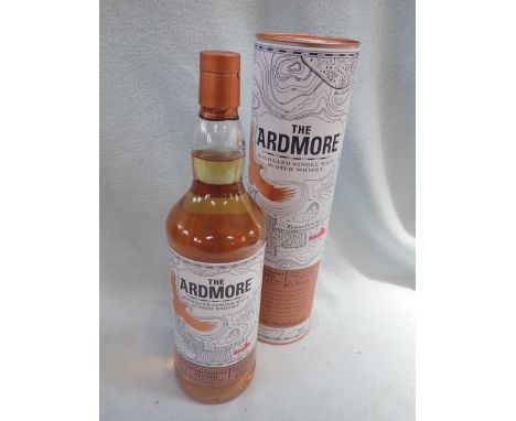 A BOTTLE OF 'THE ARDMORE' HIGHLAND SINGLE MALT SCOTCH WHISKY (boxed)