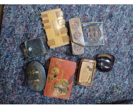 A 19TH CENTURY PAPIER MACHE SNUFF BOX and similar items