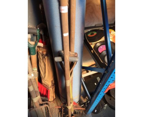 GARDEN TOOLS