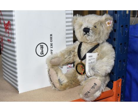 A BOXED STEIFF 'THE ARMISTICE CENTENARY BEAR', no 690662, Danbury Mint exclusive limited edition 879/1918, in golden brown mo