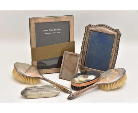 AN ASSORTMENT OF SILVER ITEMS, to include a three piece brush set with engine turned pattern detail, hallmarked 'W G Sothers 