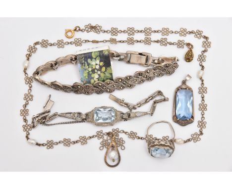 A SMALL ASSORTMENT OF JEWELLERY, to include a light blue paste set pendant, stamped 835, a white metal bracelet set with a li