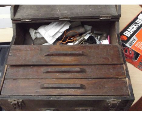 Vintage wooden case and content