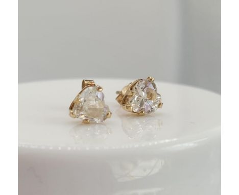 Vintage 9ct gold heart shaped earrings