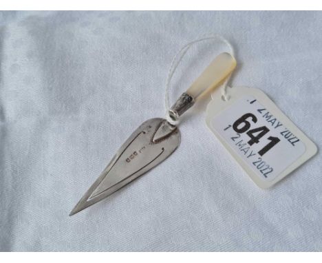A page marker trowel shaped MOP handle - Birmingham 1920