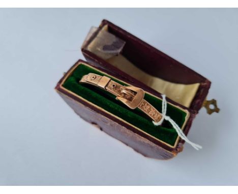 A buckle bangle 9ct (dent to rear) boxed - 7 gms 
