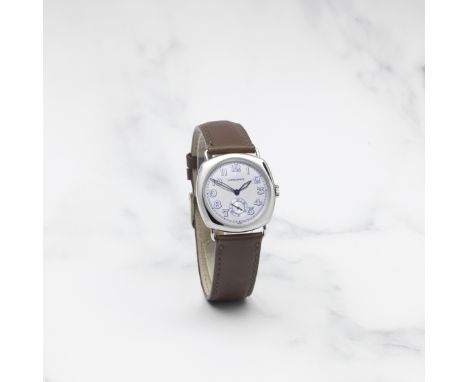 LONGINES. MONTRE BRACELET EN ACIER DE FORME COUSSIN MOUVEMENT MECANIQUE EDITION LIMITEE LONGINES. A LIMITED EDITION STAINLESS