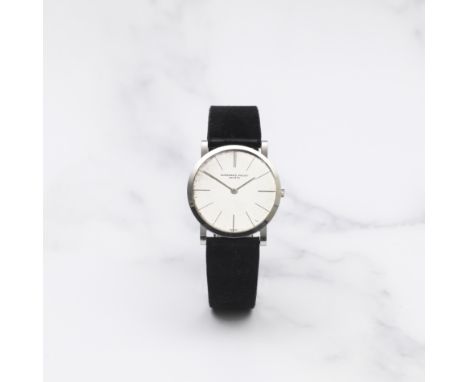 AUDEMARS PIGUET. MONTRE BRACELET EN OR BLANC 18 CARATS TAILLE MEDIUM MOUVEMENT MECANIQUE AUDEMARS PIGUET. A MID-SIZE 18K WHIT