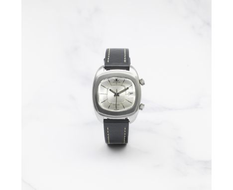 JAEGER-LECOULTRE. MONTRE BRACELET EN ACIER DE FORME COUSSIN AVEC DATE ET ALARME MOUVEMENT AUTOMATIQUEJAEGER-LECOULTRE. A STAI