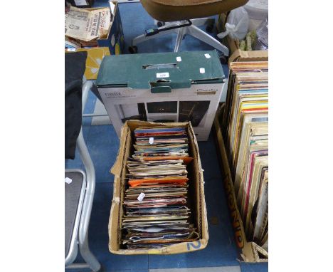 A Box of 45rpm Records to Include Frank Sinatra, Perry Como, The Shadows, The Carpenters, Johnny Nash Together with Crosley C