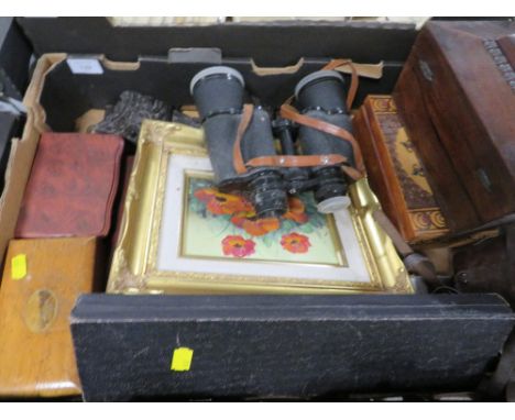 A TRAY OF ASSORTED COLLECTABLE'S TO INCLUDE TEA CADDY , BINOCULARS ETC