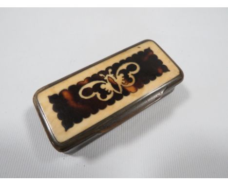 A SNUFF BOX WITH A TORTOISE SHELL AND BONE  INLAID LID 