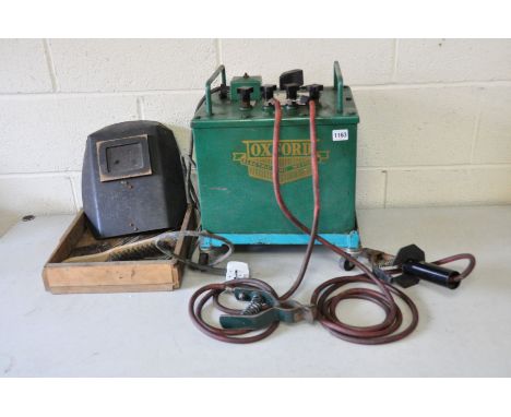 AN VINTAGE OXFORD RT110B ELECTRIC ARC WELDING PLANT, 240volt, with stick holder and earth clamp, screen and wire brush ( PAT 