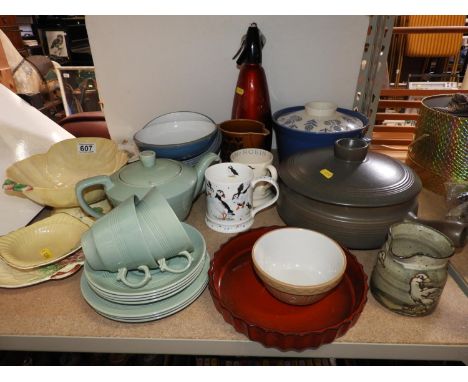 Quantity of China to include Carltonware 