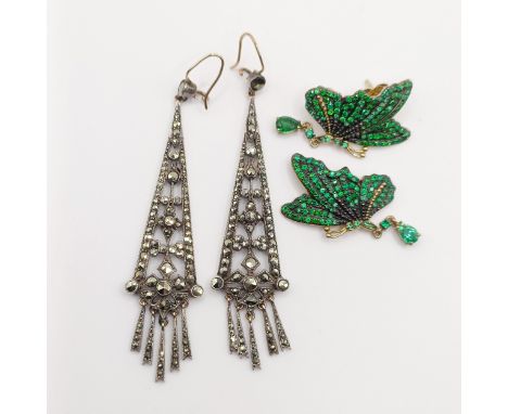 A pair of Art Deco drop earrings and a pair of paste set butterfly earrings (4)