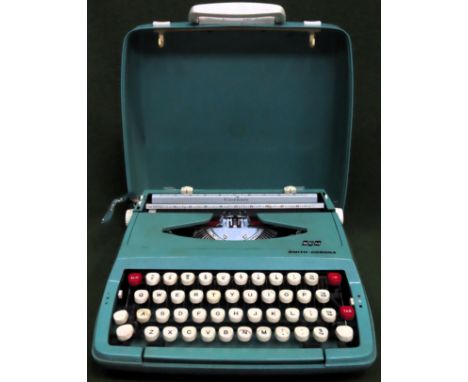 Cased vintage Smith-Corona typewriter
reasonable used condition