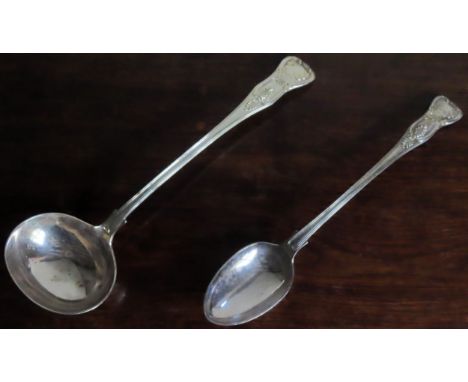 Large silver plated Kings/Queens pattern serving ladle with matching serving spoon. Larger Approx. 34cms L
reasonable used co