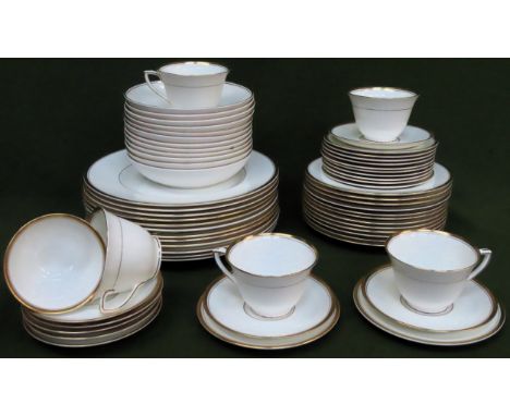 Large quantity of Royal Doulton Gold Concord dinnerware, plus Royal Worcester Viceroy dinnerware. Approx. 60+ pieces
all used