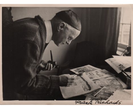 RICHARDS FRANK: (1876-1961) Pseudonym of Charles Hamilton. English Writer, famous for his Greyfriars School stories featuring