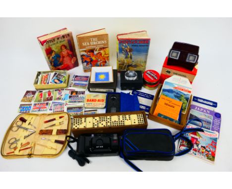 Mixed collectables to include a vintage View-Master (boxed) with slides / reels, dominoes, boxed Gucci pin dish, Minolta came