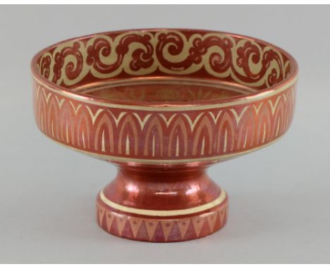 UPDATED DESCRIPTION William de Morgan design lustre bowl painted by Fred Passenger, for Bushey Heath Pottery formal decoratio