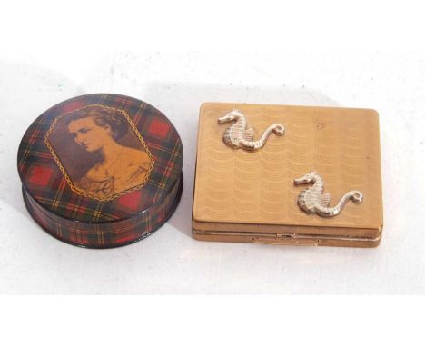 Mixed lot including a vintage Stratton compact, gilt metal and applied to the front with two seahorses, 6.5 x 5.5 cm together