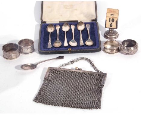 Mixed lot including a cased set of George V silver teaspoons, Sheffield 1924, makers mark for Lee &amp; Wigfull, four hallmar