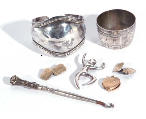 Mixed lot including a white metal torque bangle, a Victorian silver salt a barrel shaped design, hallmarked London 1880, make