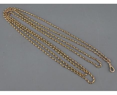 A NINE CARAT GOLD MUFF CHAIN WITH SWIVEL, 160 cms long, 29 grms 