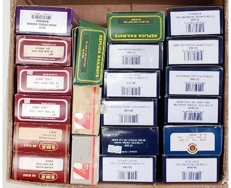A box containing 21 boxed wagons of various types, 11 Bachmann, 2 Lima, 2 Replica, 2 Airfix and 4 Dapol (VG-M,BG-NM)