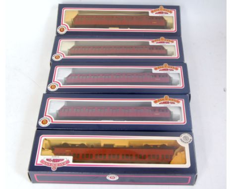 5 Bachmann Coaches Suburban MK1 Crimson 57' 34-605, 34606, and 3x 34-676 (All VGNM-BNM)