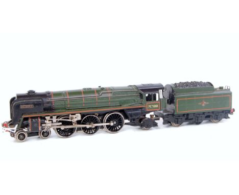 A Trix 3-rail H0 BR green 'Britannia' engine and tender (G) fitted with scale wheels 