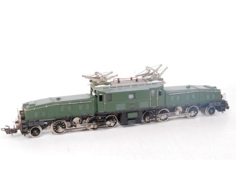A Marklin H0 3-rail 3015 SBB/CFF C3e 6/8 Crocodile electric, dark green 1959-64 (G)
