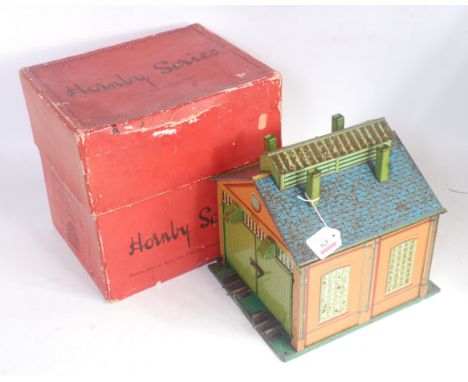 Hornby 1935-41 EIE Engine Shed with green base, yellow ridge tiles, inside of doors plain, corrosion to roof, base and ends (