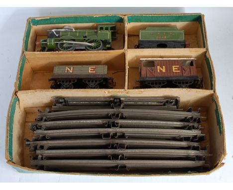 Hornby 1929-30 LNER c/w No. 1 Special Goods set comprising green No. 1 Special 0-4-0 loco with 2694 on small number plate wit