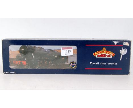 Bachmann 32-252 BR black late crest WD 2-8-0  Austerity engine and tender No. 90445 (G-BG)
