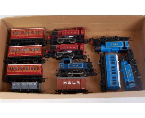 Mixed lot of unboxed items, 2x Hornby red MSLR 0-4-0 tank engines and 3 four wheel coaches (G), 2 similar light blue tank eng
