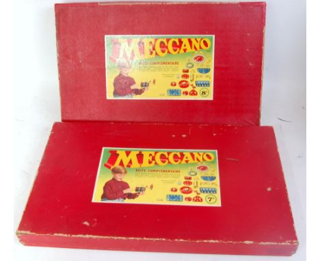 Two French post-war Meccano outfits, each restrung, each with instructions: 7A and 8A (both G) (BF-G)