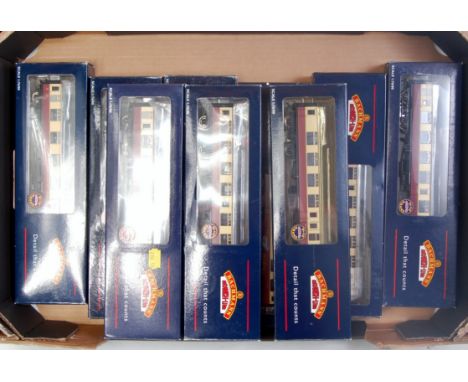 9x Bachmann BR Mk1 crimson/cream coaches, brake second, 4 corridor seconds, open second, restaurant car, miniature buffet and