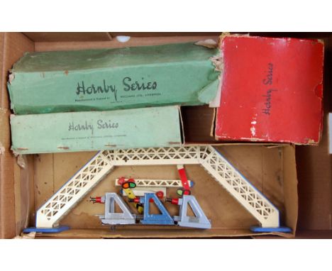 A large tray of Hornby including 1926-7 No. 2 Windsor signal cabin with yellow/cream steps, paintwork lifting (F,G-BF), 1936-