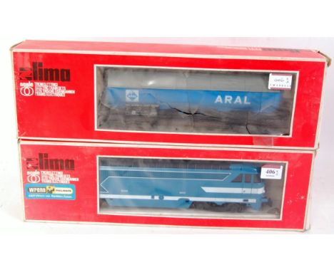 Lima light blue SNCF bogie diesel loco No. 67001 (NM-BP) with a blue/grey Aral bogie tanker (NM-BP)