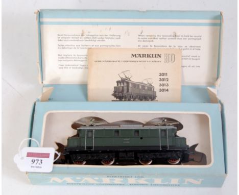 A Marklin H0 3-rail 3011 DB BR E44 green electric No. E44039 1957 (VG,BG)