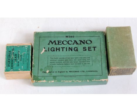 1938 Meccano Lighting set, with instructions, complete, no stringing card (G) (BG); with Hornby Flexible Lead 36” (VG) (BF he