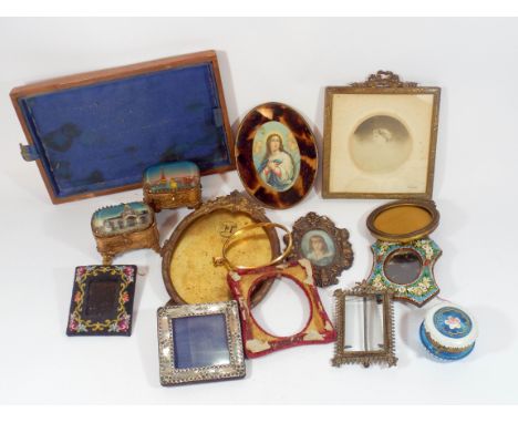 A collection of miniature photograph frames to include brass, faux tortoiseshell, enamel, mosaic etc  