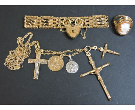 A 9ct gold four row gate bracelet, a 9ct gold shell cameo ring, and a 9ct gold Prince of Wales chain and crosses, 34.5g appro