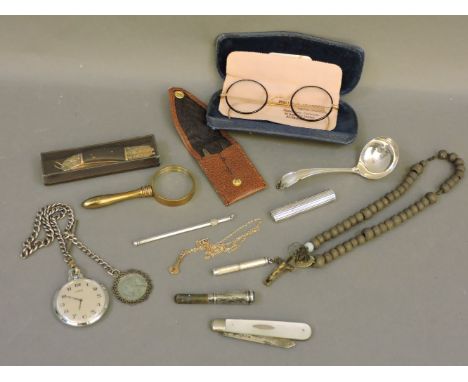 Silver items, to include collar stiffeners, penknife, cheroot holder, toothpick, cocktail swizzler, pocket watch and Albert, 