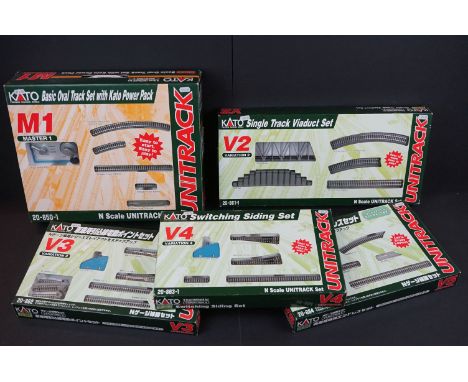 Boxed Kato N scale 208501 Master 1 Basic Oval Track Set plus 4 x boxed Kato N scale Variation sets to include V2, V3, V4 &amp