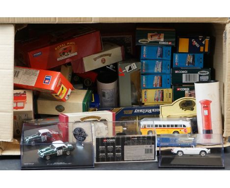 Over 30 boxed diecast models, mainly Corgi examples to include Classic, Tramways, Royal Mail etc plus a small group of unboxe