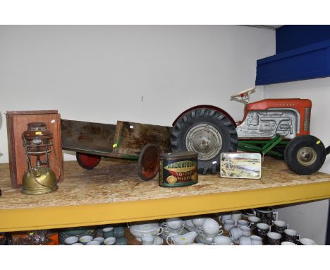 A TRIANG PEDAL TRACTOR AND MISCELLANEOUS ITEMS, to include a vintage sit and pedal Triang tractor with a wooden trailer that 